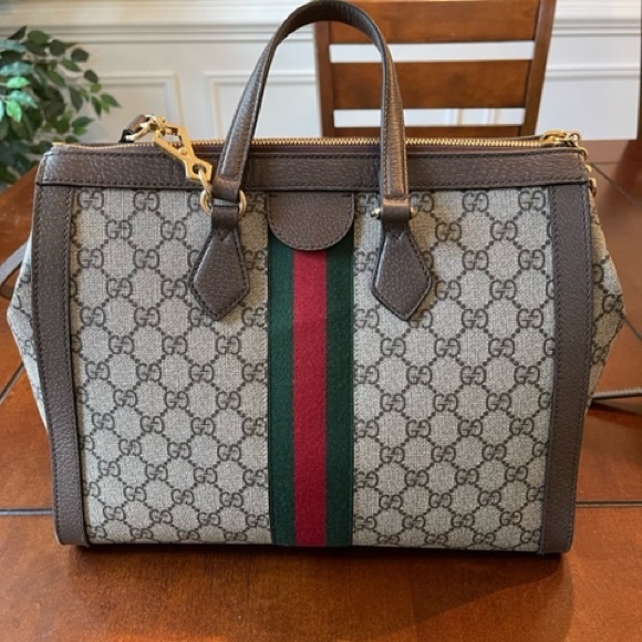 Gucci Handbags - Gucci Ophidia GG medium tote bag